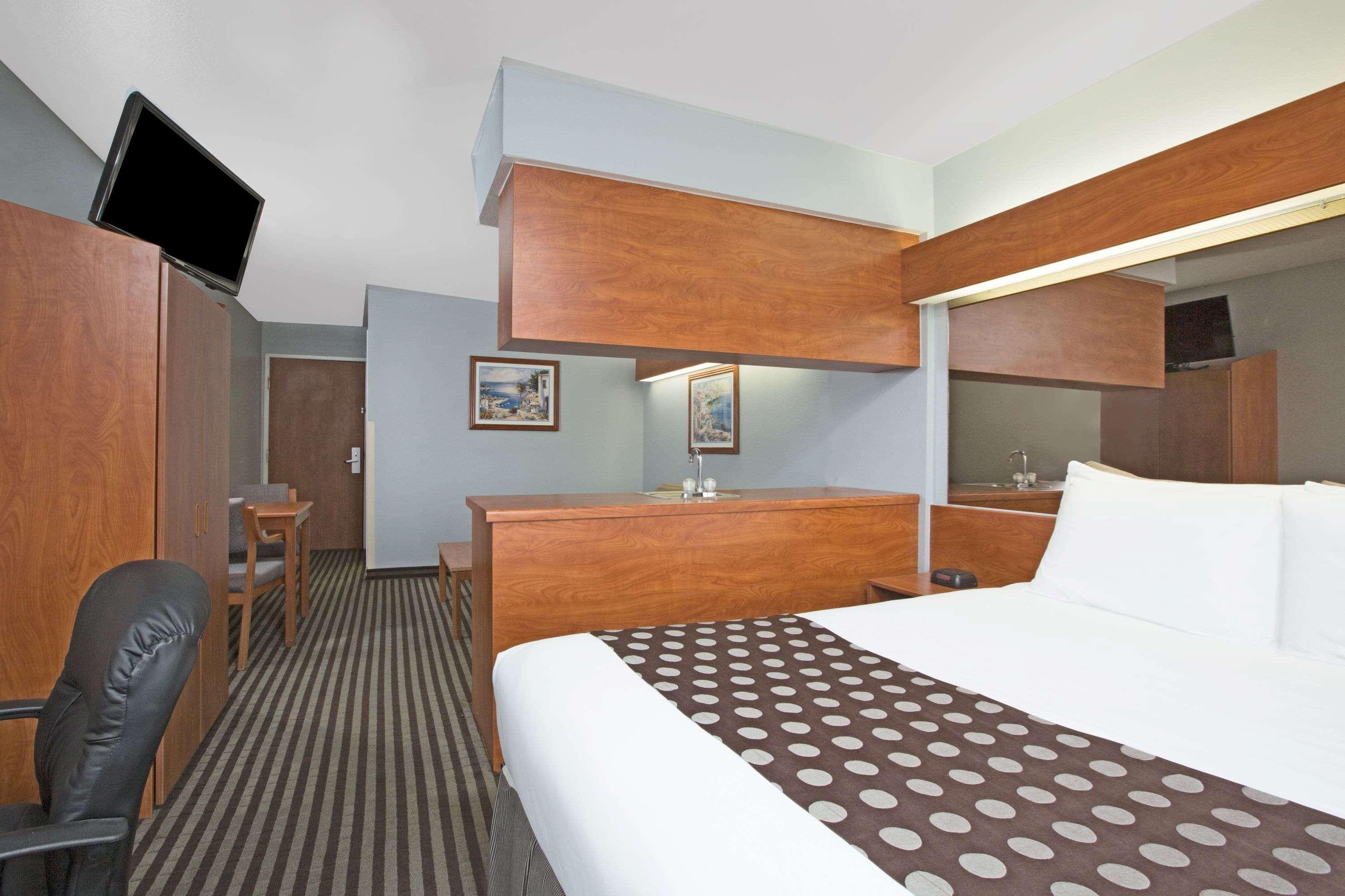 Microtel Inn & Suites By Wyndham Garland/Dallas Eksteriør billede